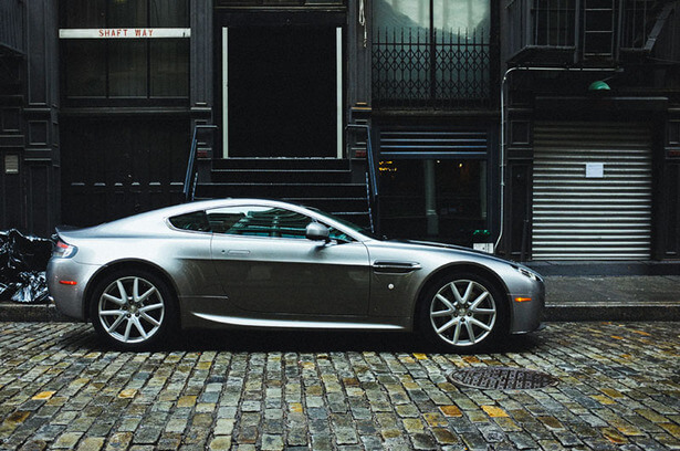 aston martin vantage 2012