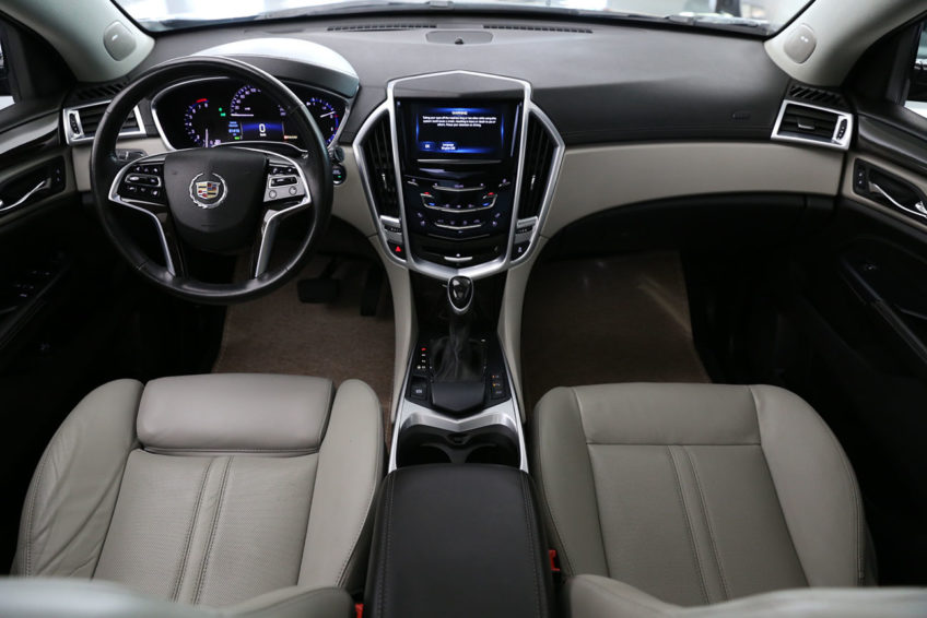 Cadillac SRX 4-2015 • | Autoz Qatar