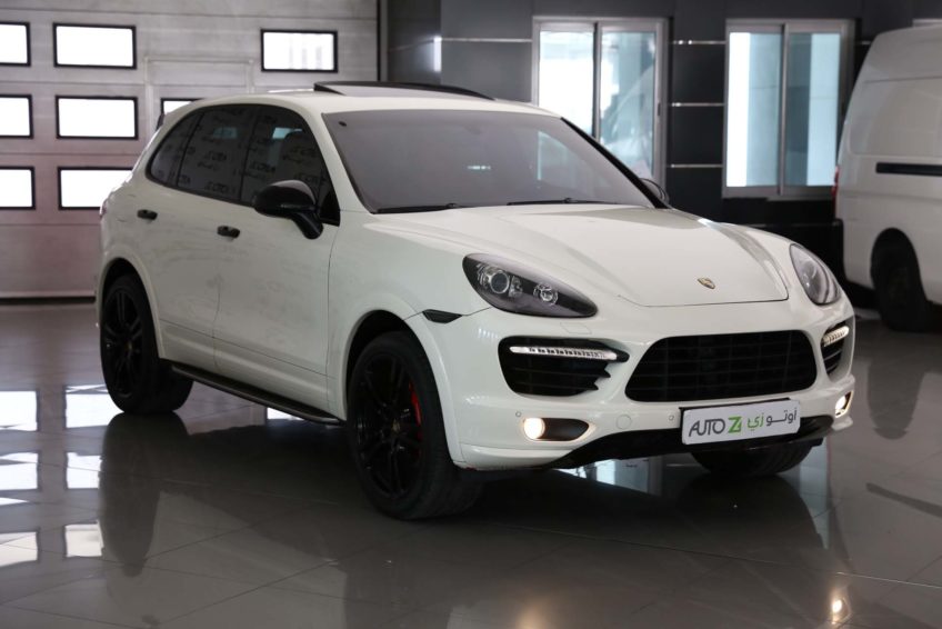 Porsche Cayenne Turbo2012White • Autoz Qatar