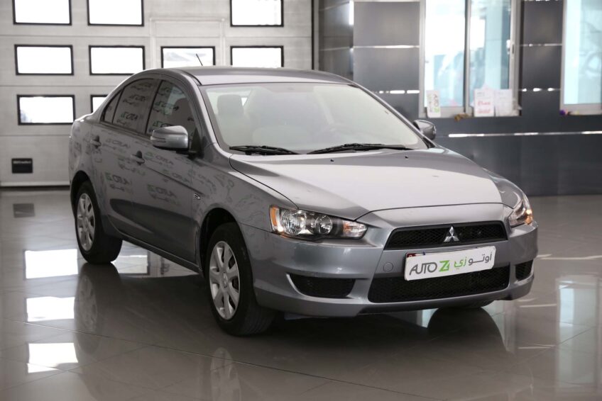 Mitsubishi color w76