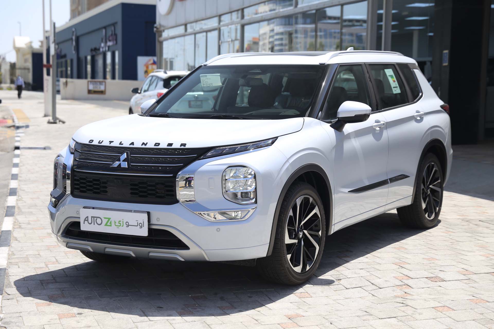 Mitsubishi Outlander Limited 2023—-White–1